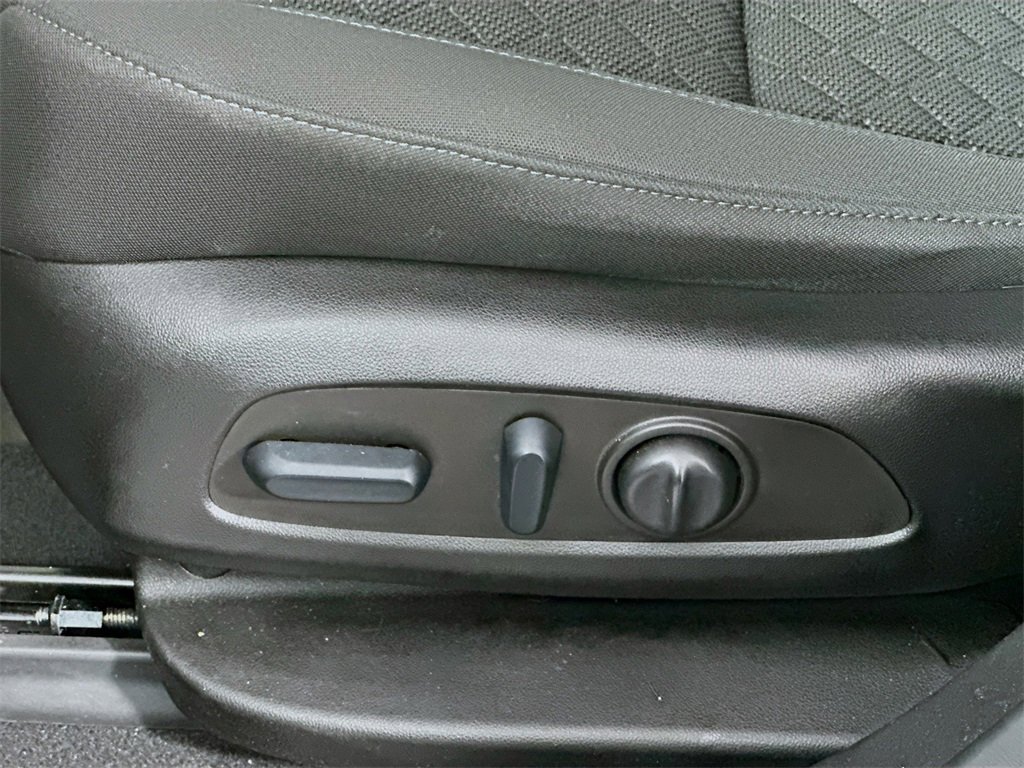 Used 2022 Chevrolet Blazer LT image 22