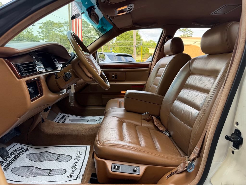 Used 1994 Cadillac De Ville Concours FWD image 25