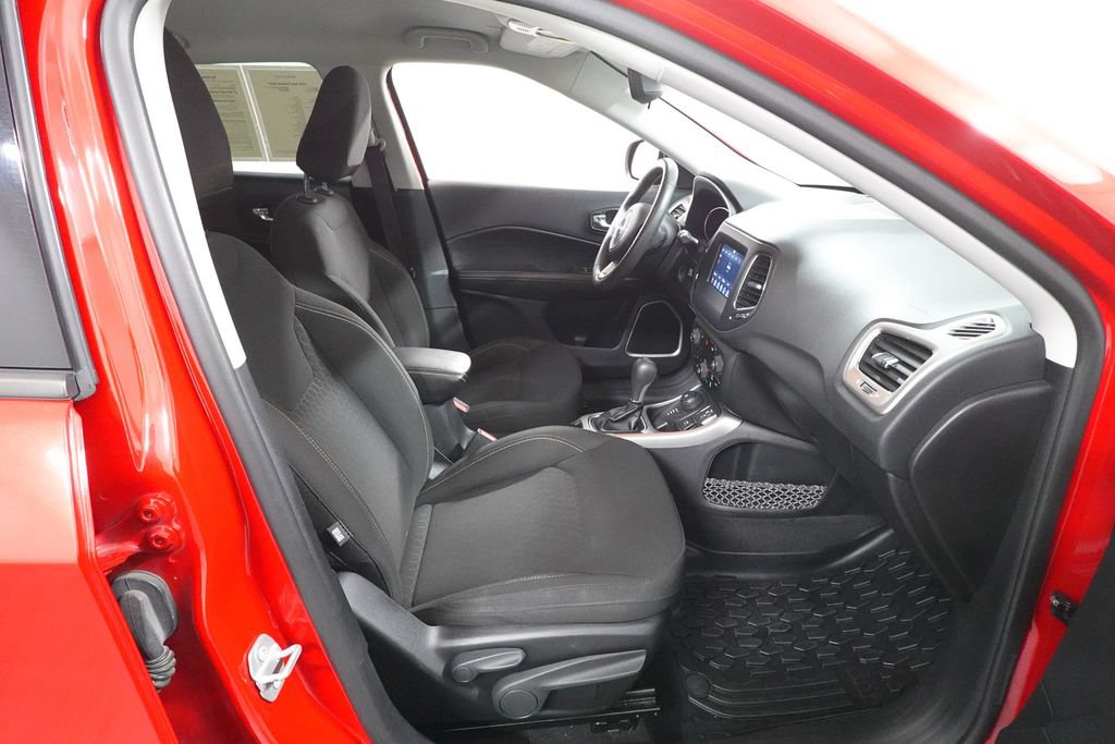 Used 2020 Jeep Compass Sport AWD/4WD image 38