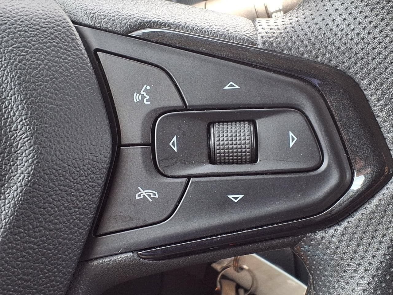 Used 2021 Chevrolet TrailBlazer LS AWD/4WD image 23