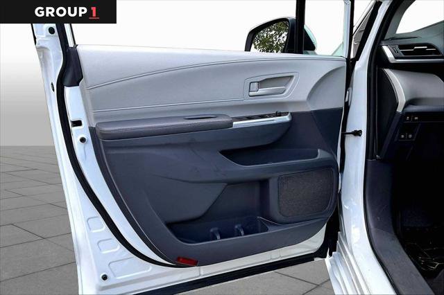 Certified 2023 Toyota Sienna LE FWD image 22