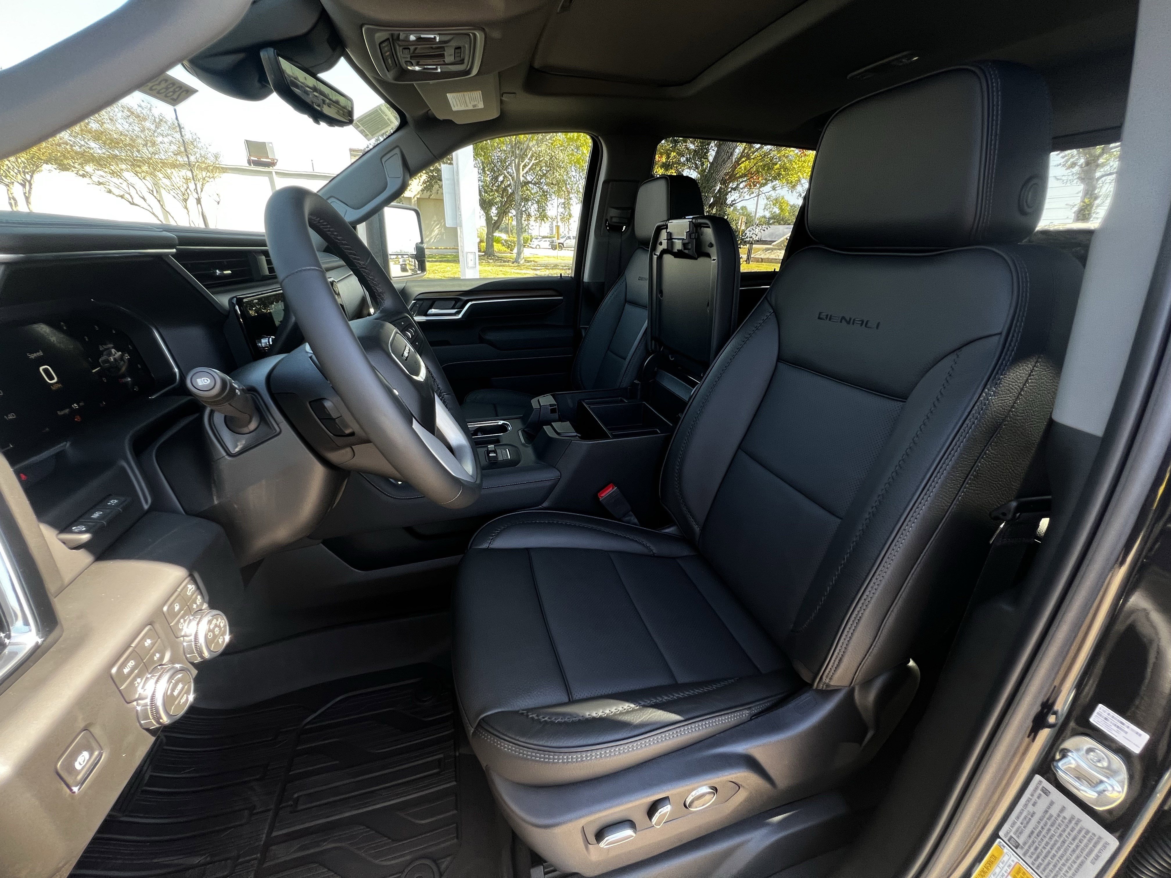 New 2026 GMC Sierra 2500 Denali w/ Denali Reserve Package image 22