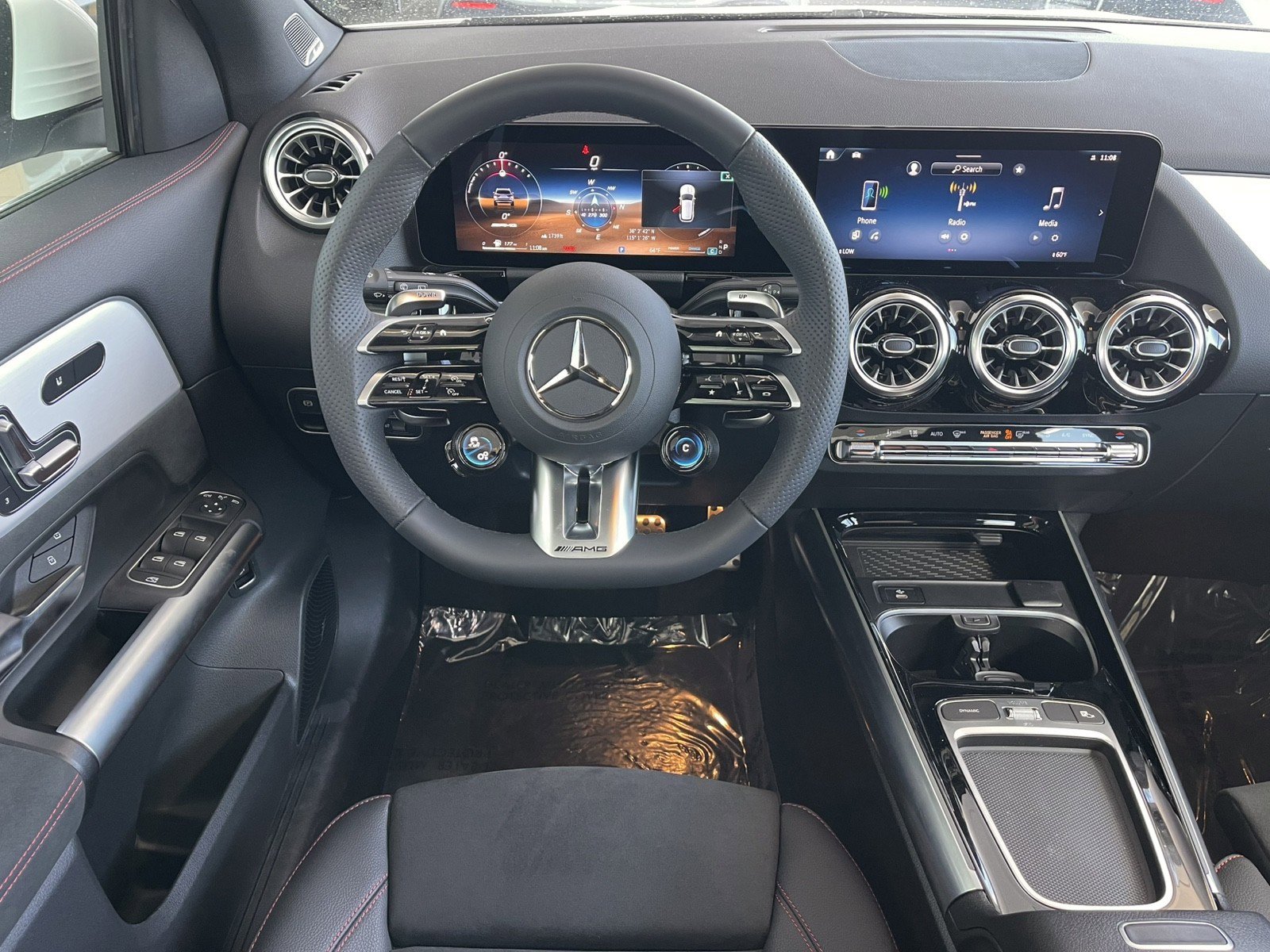 New 2025 Mercedes-Benz GLA 35 AMG 4MATIC image 14