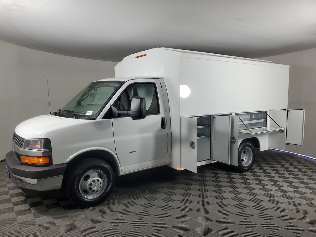 New 2026 Chevrolet Express 3500 w/ Power Convenience Package RWD image 8
