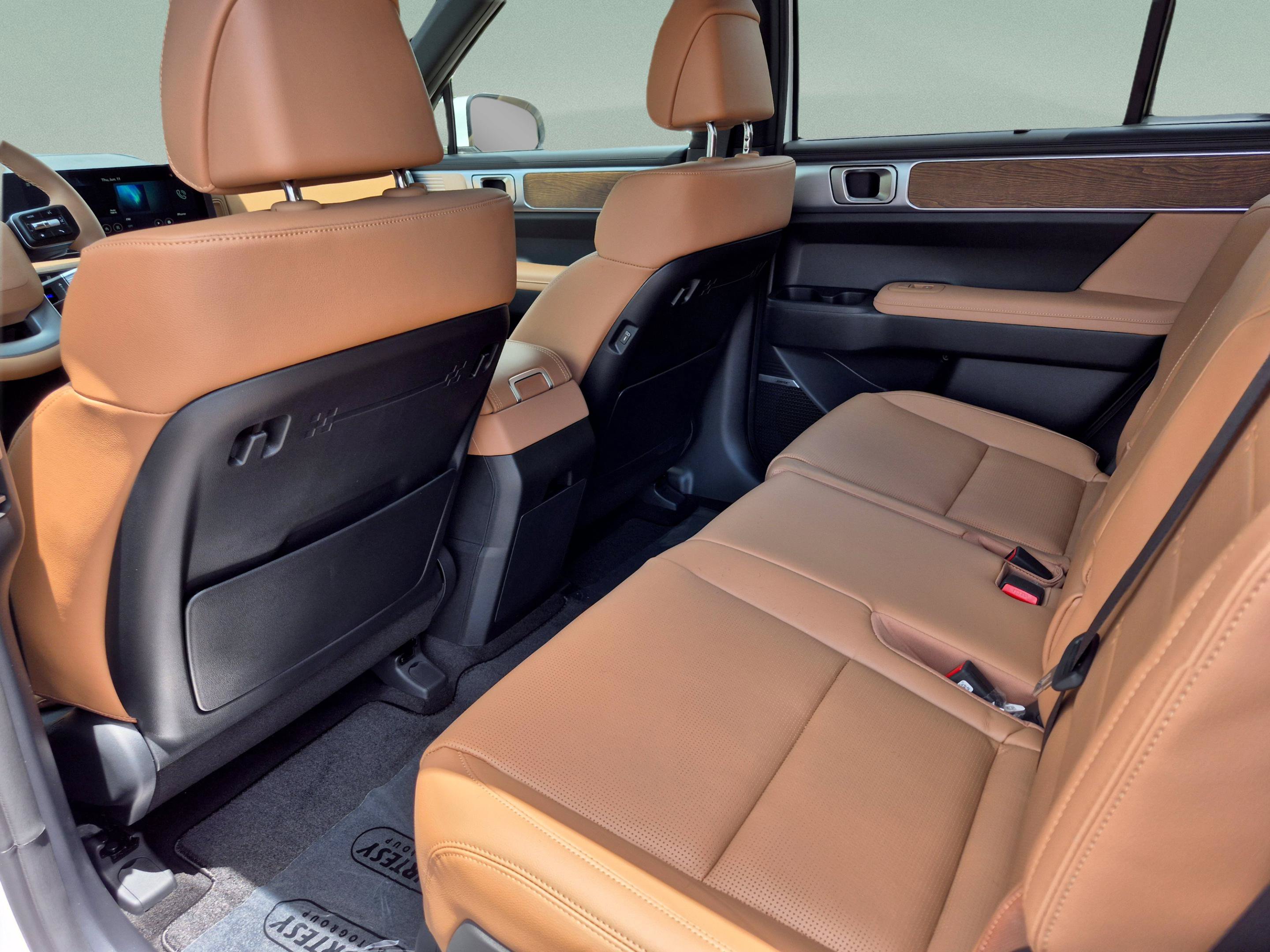 New 2026 Hyundai Santa Fe Limited FWD image 18