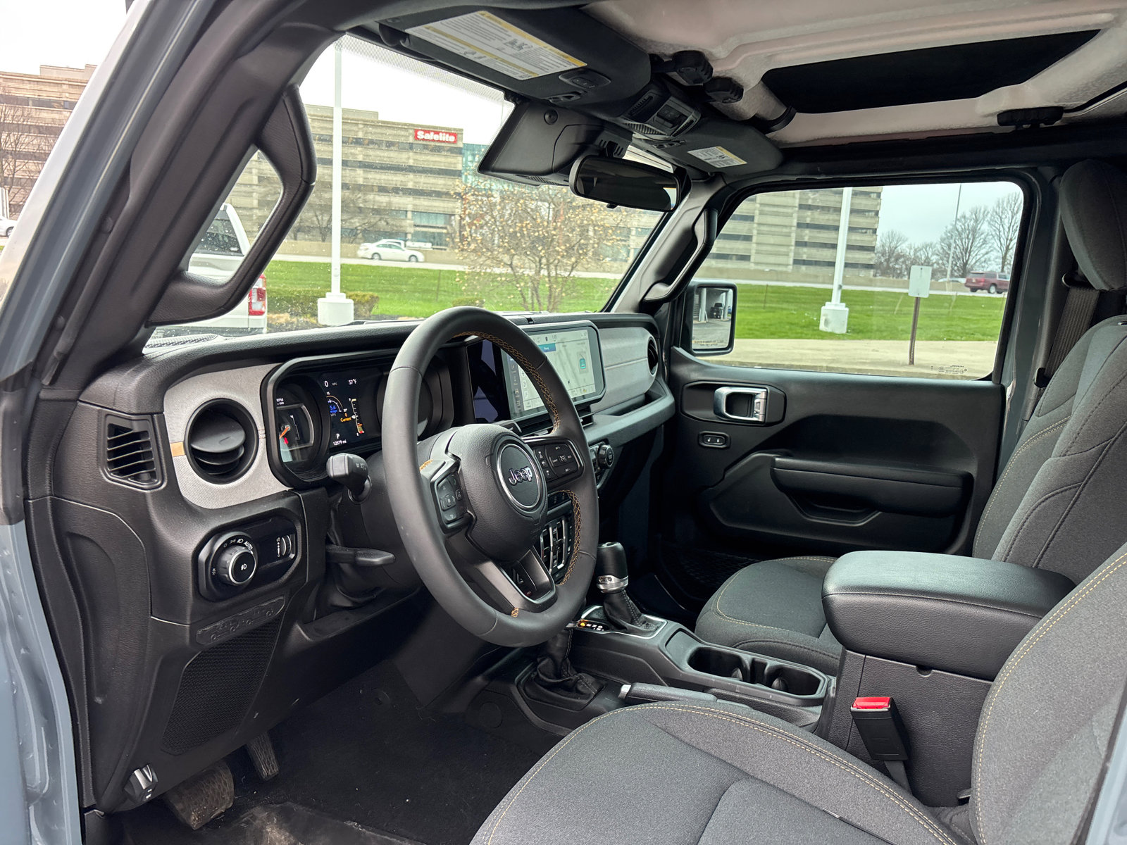 Used 2024 Jeep Wrangler Willys image 23