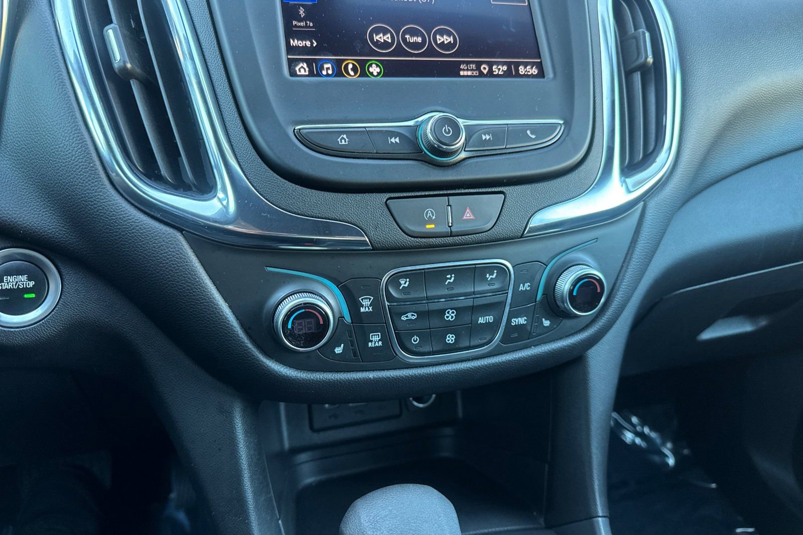 Used 2024 Chevrolet Equinox LT image 28