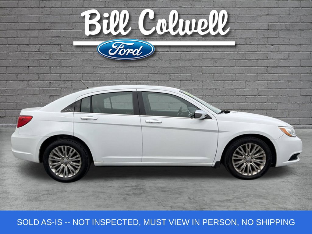 Used 2012 Chrysler 200 Limited FWD image 3