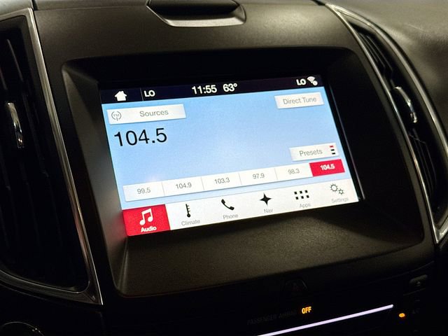 Used 2017 Ford Edge Titanium w/ Technology Package FWD image 16