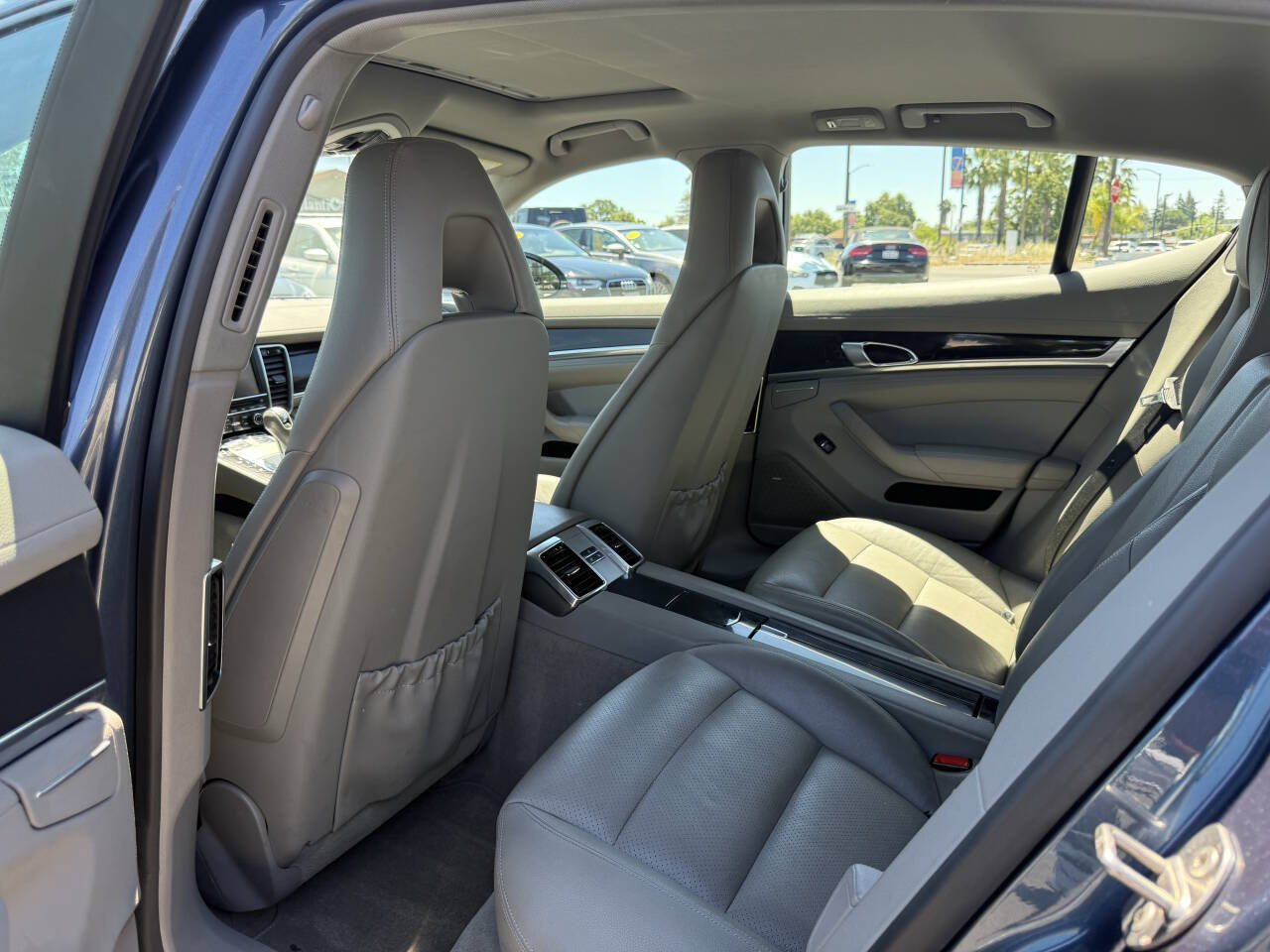Used 2013 Porsche Panamera RWD image 11