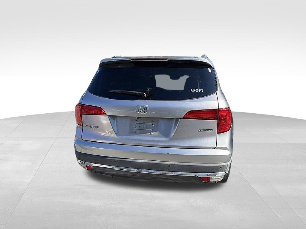Used 2017 Honda Pilot Touring image 5