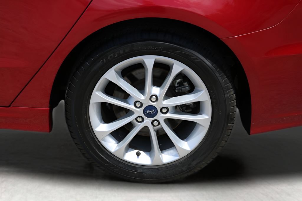 Used 2020 Ford Fusion SE FWD image 9