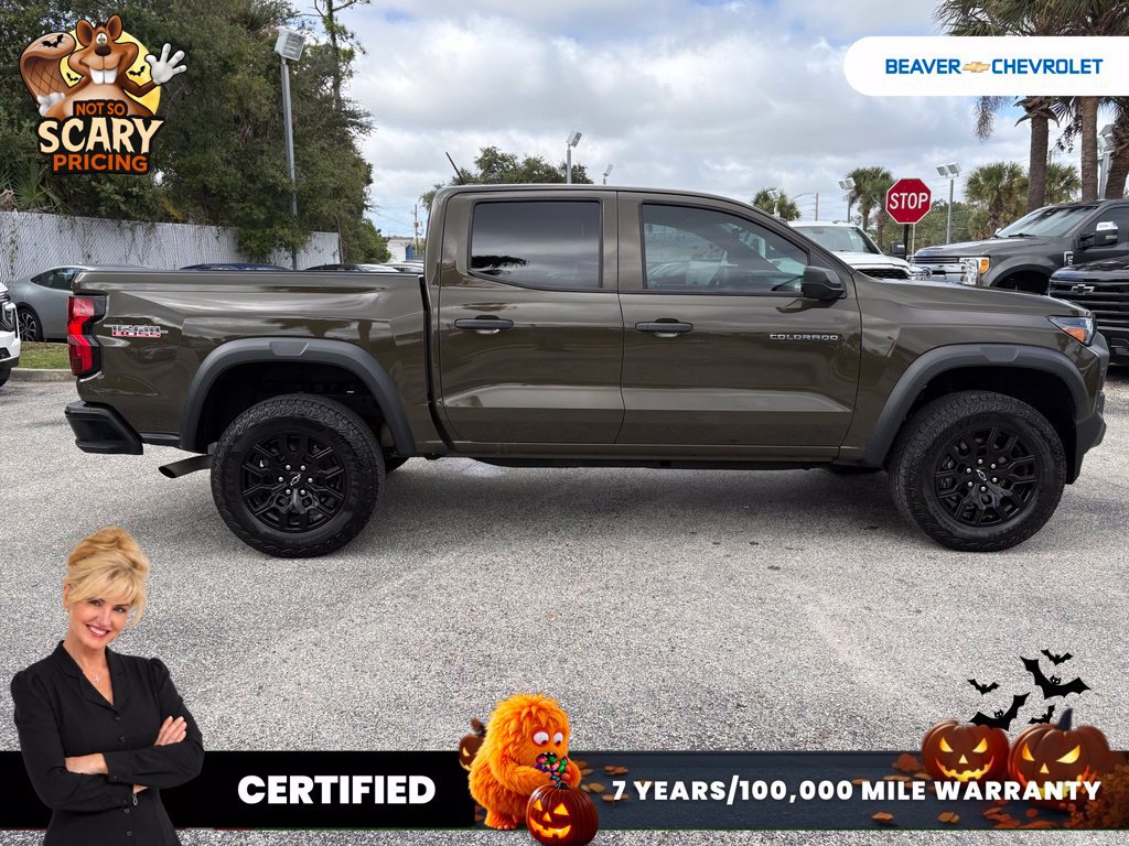 Used 2024 Chevrolet Colorado Trail Boss w/ Advanced Trailering Package AWD/4WD image 8