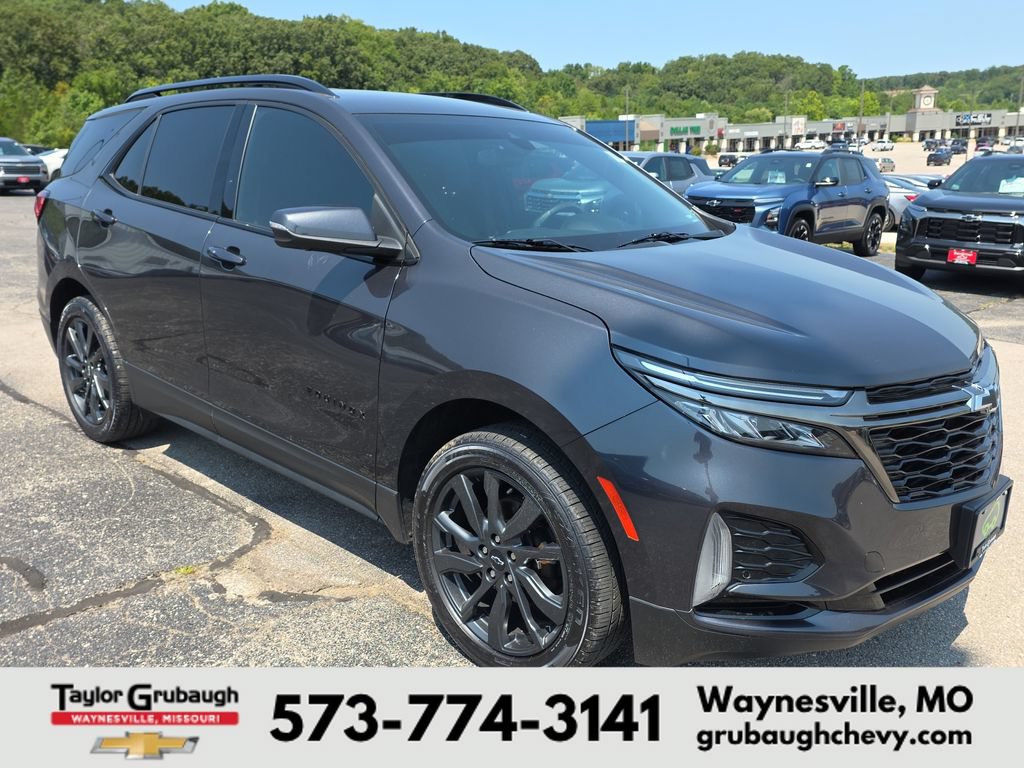 Certified 2023 Chevrolet Equinox RS w/ RS Leather Package AWD/4WD image 2