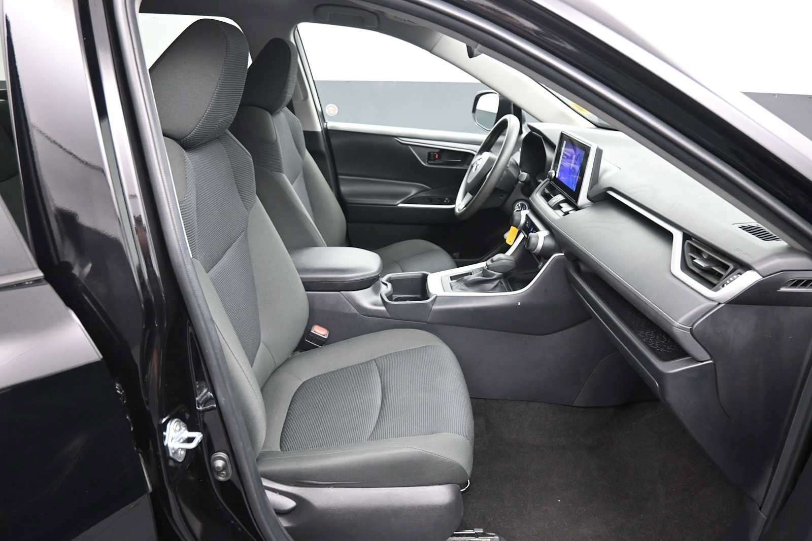 Used 2025 Toyota RAV4 LE FWD image 22