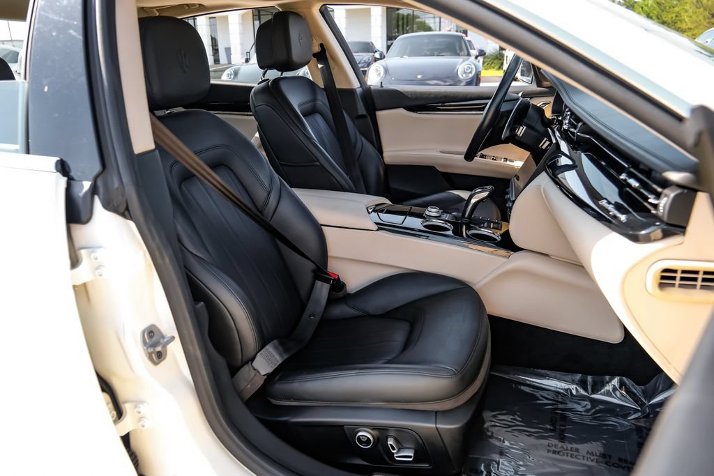 Used 2022 Maserati Quattroporte Modena RWD image 47