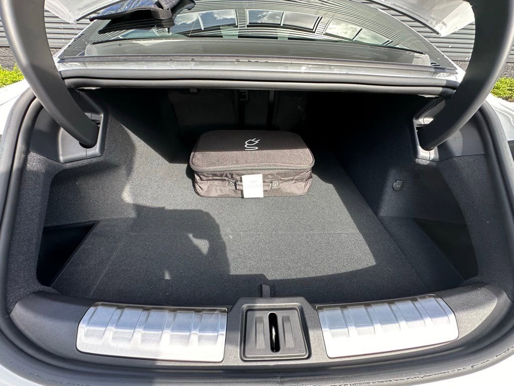 Used 2025 Porsche Taycan 4S image 29