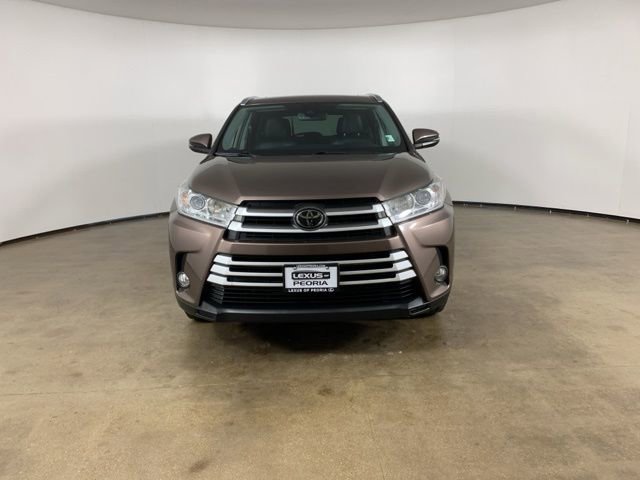 Used 2019 Toyota Highlander XLE w/ Protection Package #3 image 3