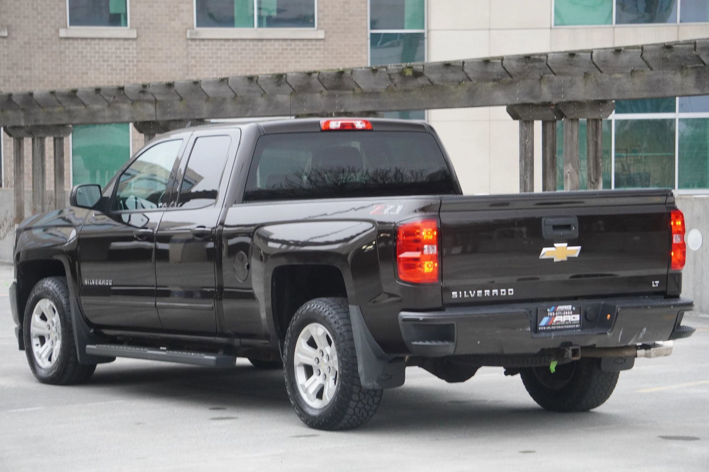 Used 2018 Chevrolet Silverado 1500 LT w/ All Star Edition AWD/4WD image 2