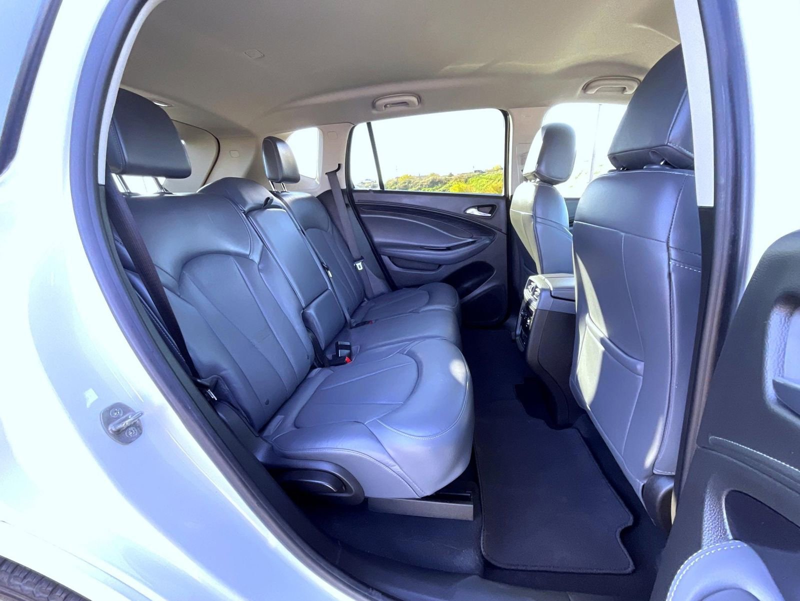 Used 2019 Buick Envision Premium image 18