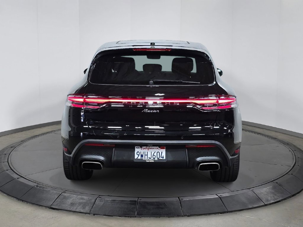Certified 2026 Porsche Macan AWD/4WD image 6