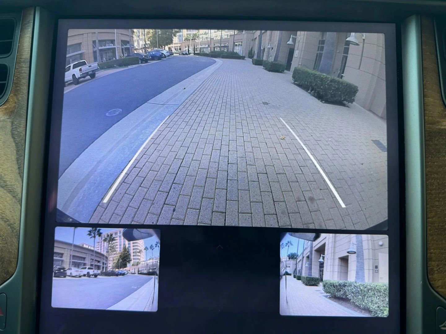 Used 2018 Tesla Model X 75D image 24