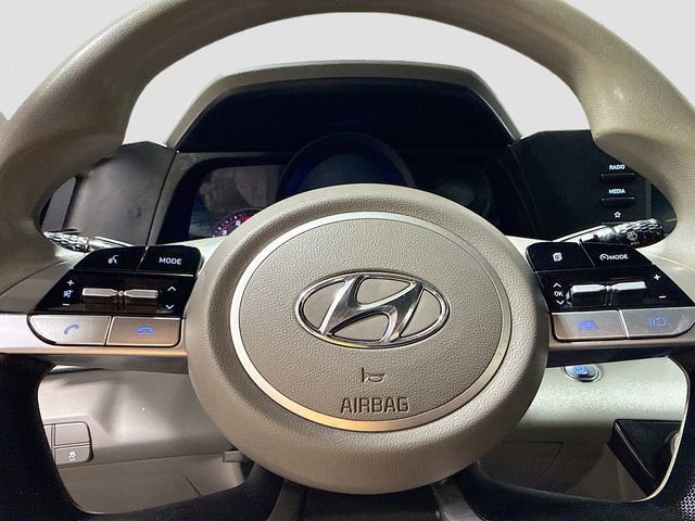 Used 2021 Hyundai Elantra SEL image 13