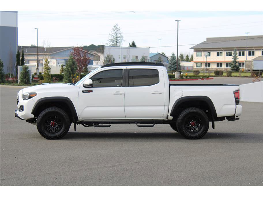 Used 2019 Toyota Tacoma TRD Pro AWD/4WD image 2