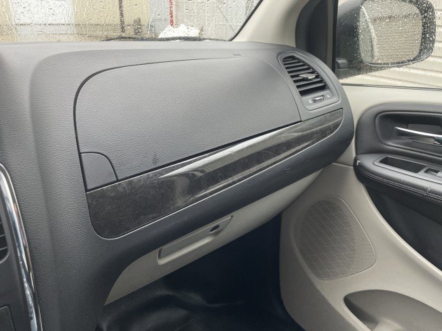 Used 2012 RAM C/V image 5