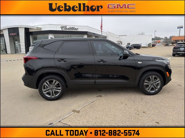 Used 2023 Kia Seltos LX image 3