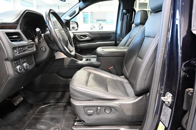 Used 2021 Chevrolet Suburban Z71 w/ Luxury Package image 9