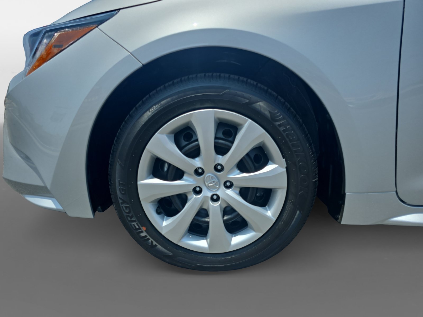 Certified 2025 Toyota Corolla LE FWD image 14