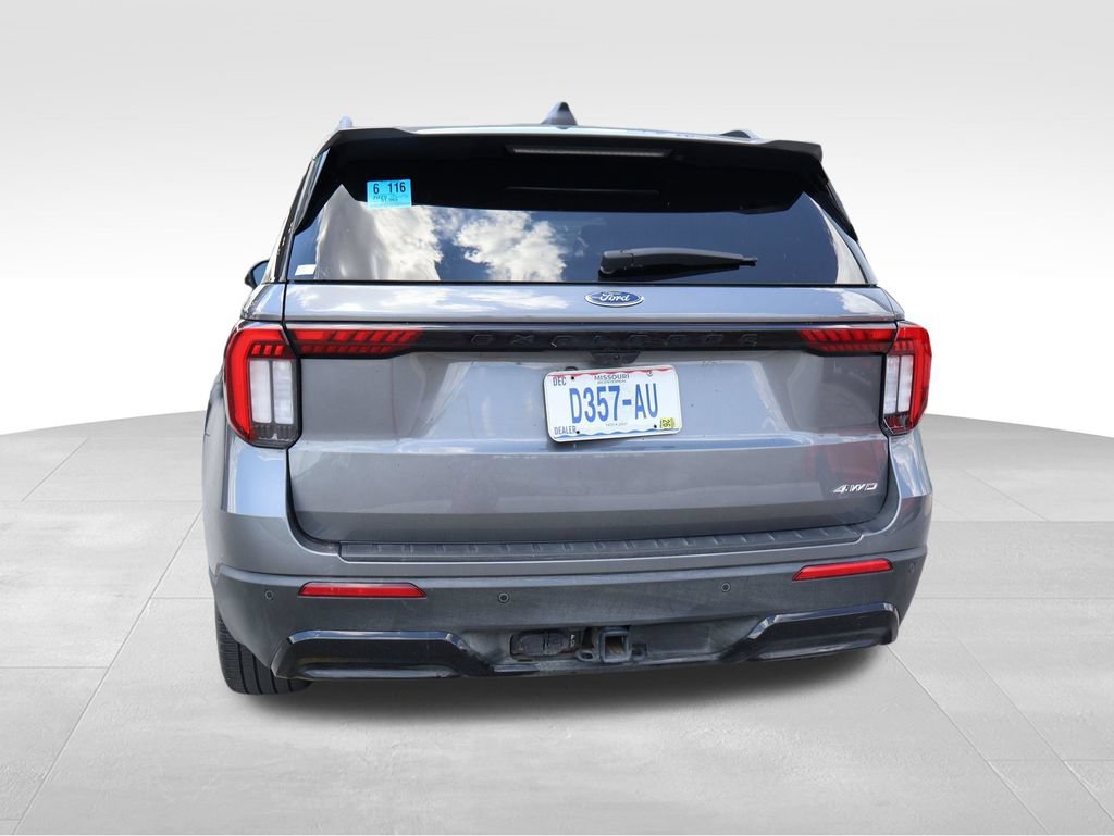Used 2025 Ford Explorer ST-Line w/ ST-Line Street Pack AWD/4WD image 19