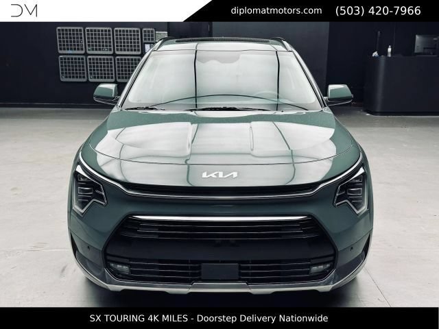 Used 2023 Kia Niro SX Touring FWD image 11