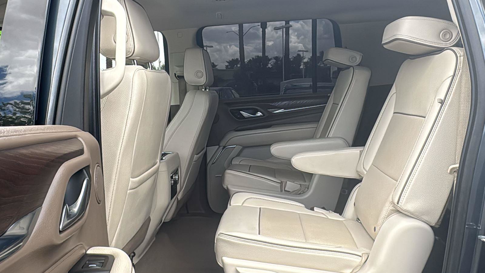 Used 2021 GMC Yukon XL Denali AWD/4WD image 29