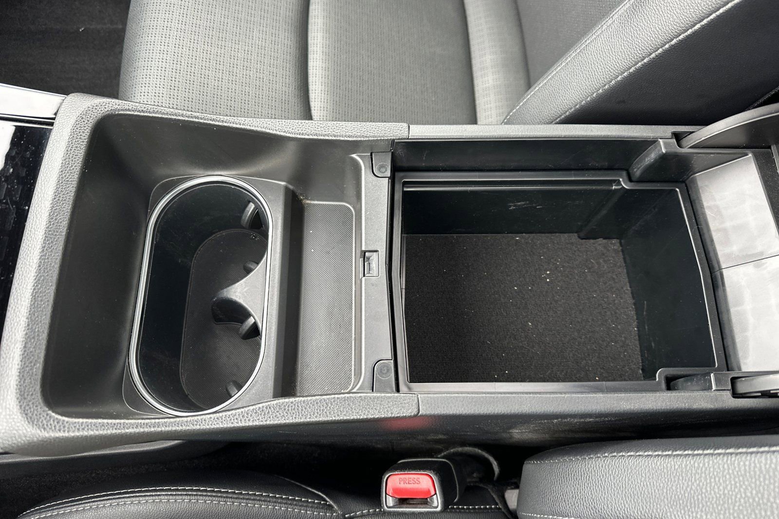 Used 2023 Toyota bZ4X Limited image 33