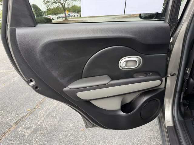 Used 2015 Kia Soul FWD image 22