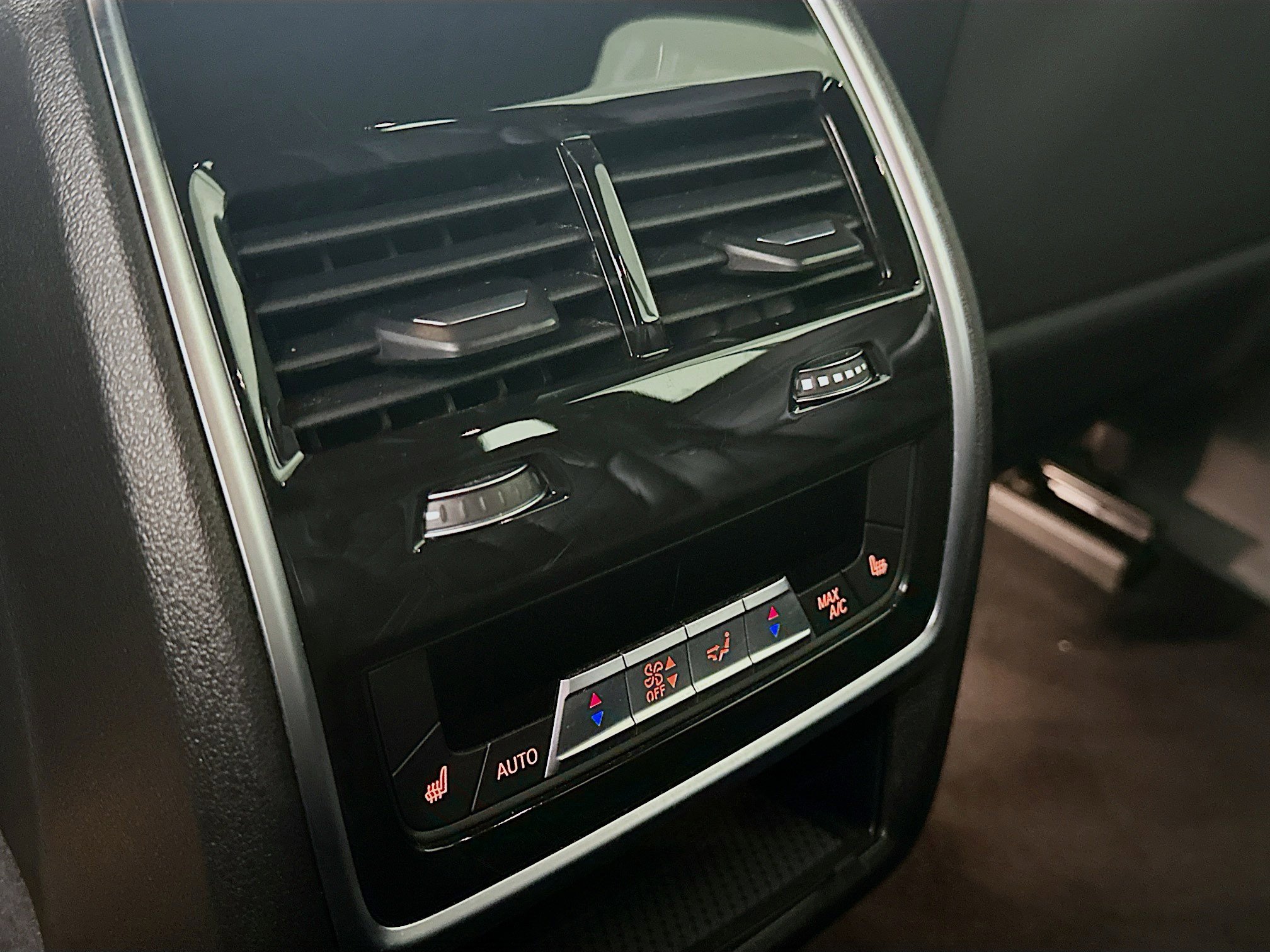 Used 2024 BMW X5 sDrive40i image 28