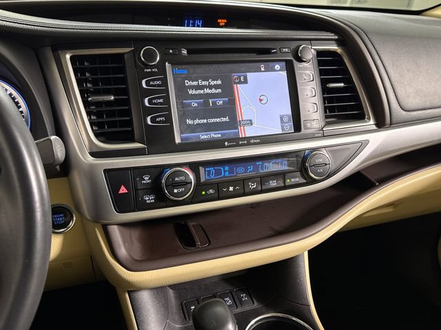 Used 2016 Toyota Highlander XLE AWD/4WD image 32