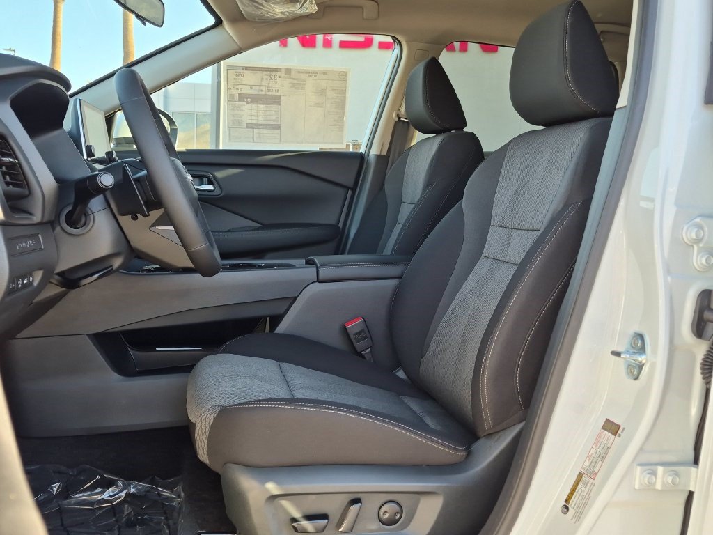New 2026 Nissan Rogue SV FWD image 12