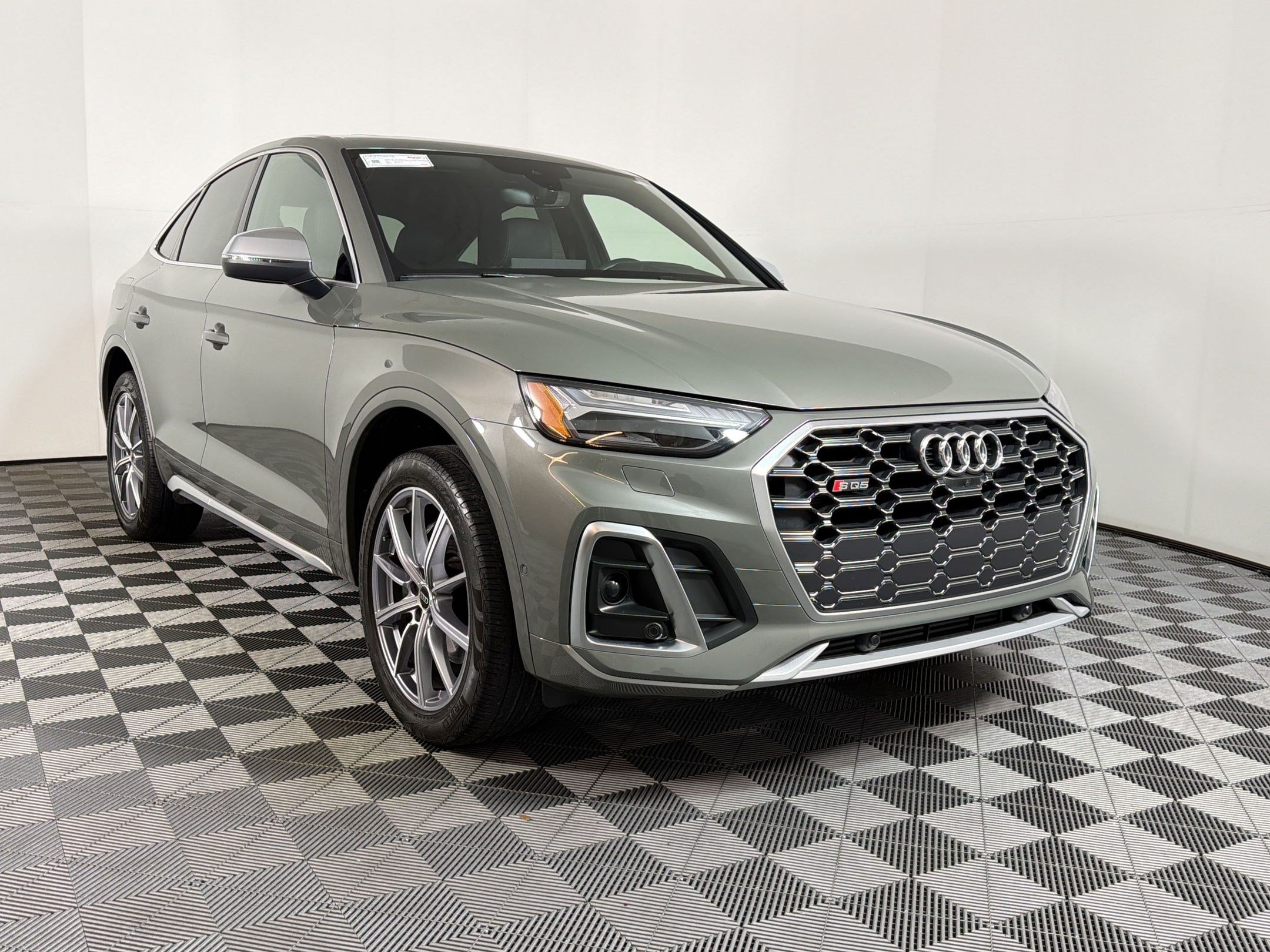 Used 2023 Audi SQ5 Prestige w/ Prestige Package AWD/4WD image 20