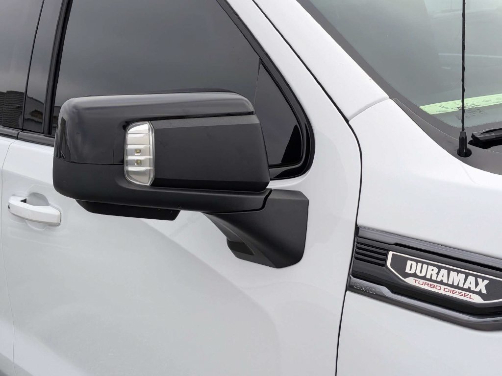 Used 2024 GMC Sierra 1500 AT4 w/ AT4 Premium Package AWD/4WD image 10