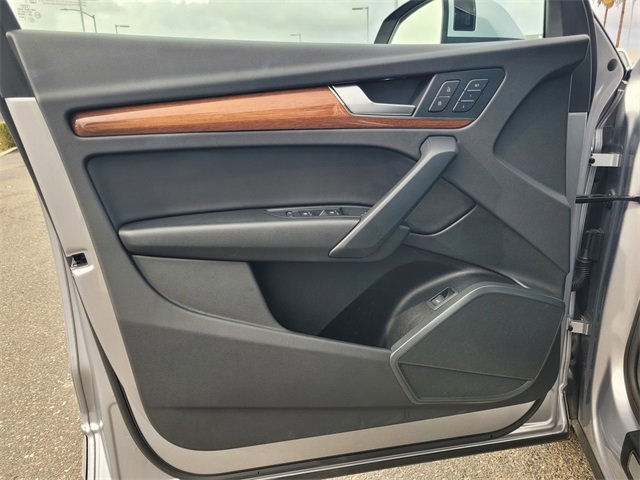 Used 2023 Audi Q5 2.0T Premium w/ Convenience Package image 18