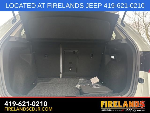 Used 2024 Volkswagen Taos SE image 10