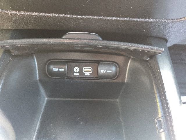 Used 2020 Kia Sorento LX image 38