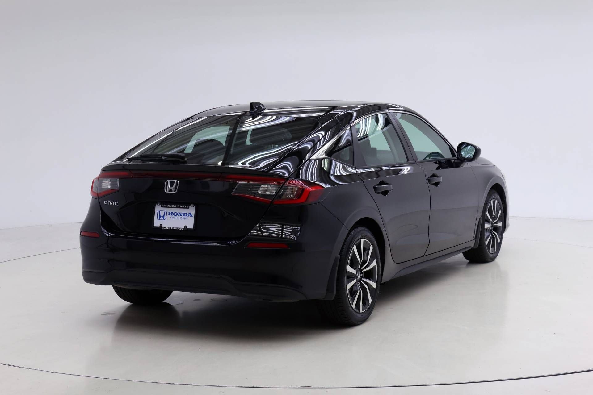 Certified 2024 Honda Civic EX-L image 2