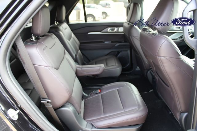 New 2026 Ford Explorer Platinum RWD image 9