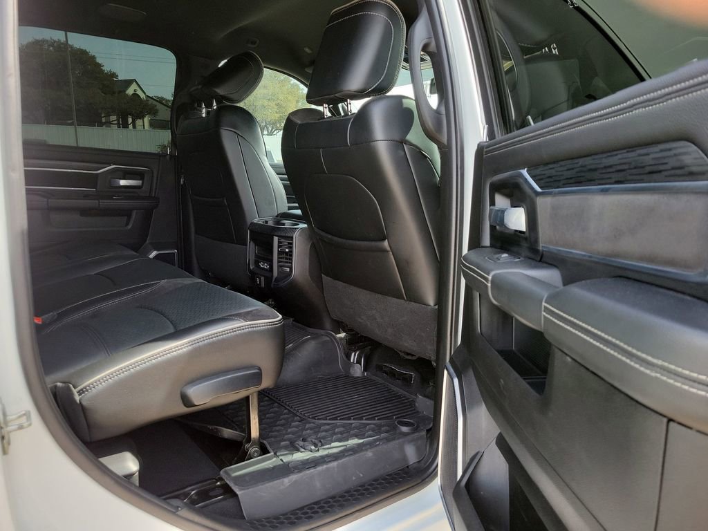 Used 2024 RAM 2500 Laramie w/ Sport Appearance Package image 26