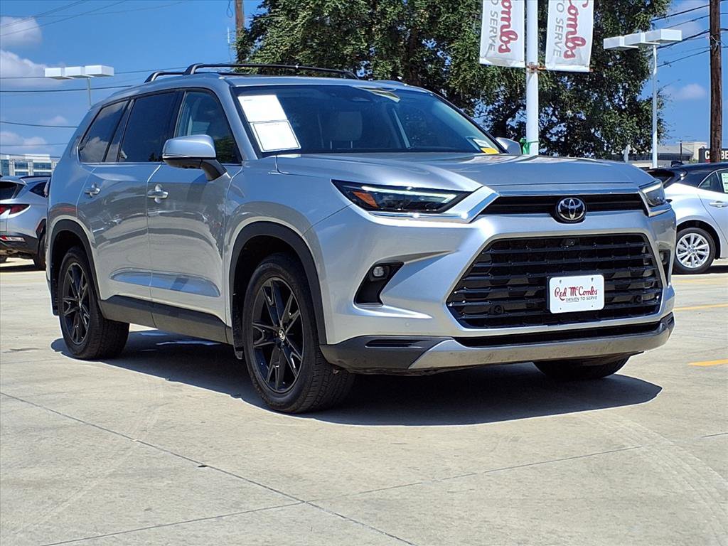 Used 2024 Toyota Grand Highlander Limited image 3