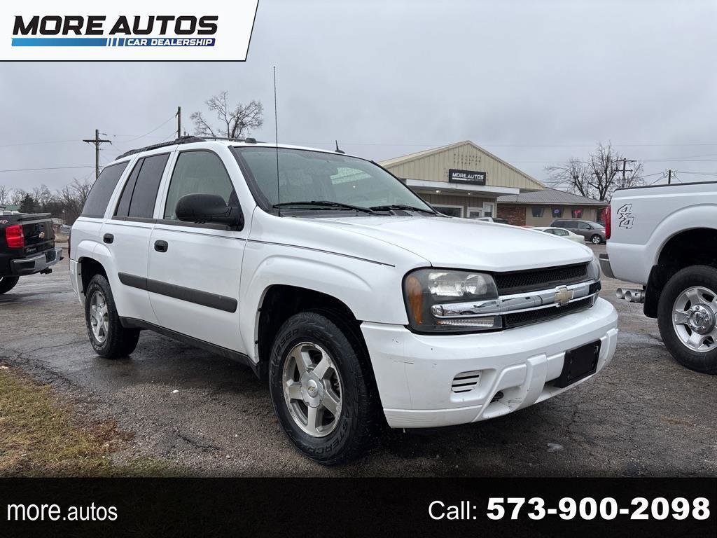 Used 2005 Chevrolet TrailBlazer LS AWD/4WD image 1
